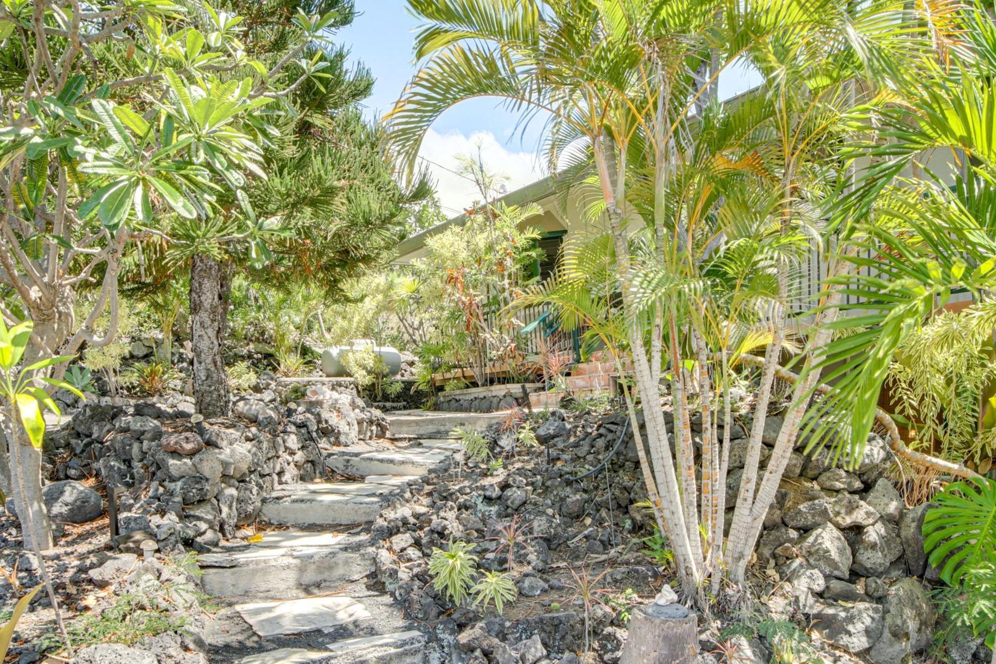 Ocean-View Bungalow Walk To Pebbles Beach! Hookena Exterior foto